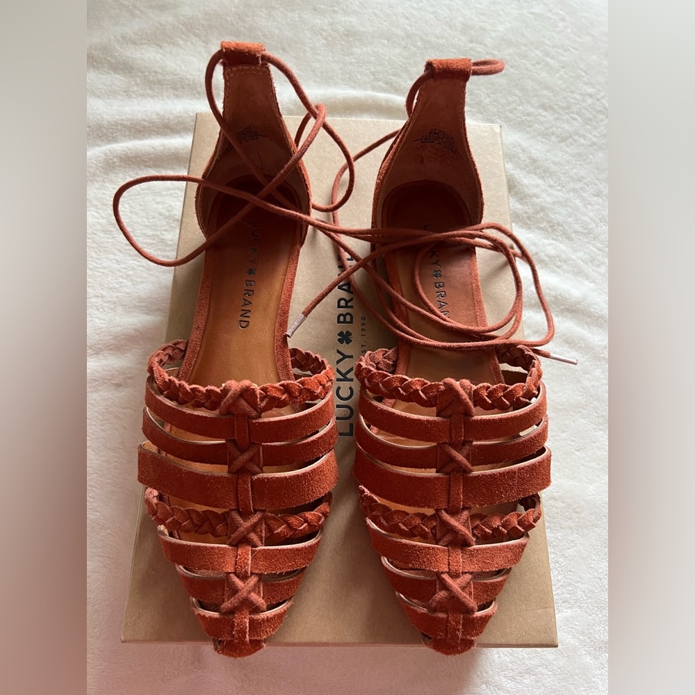 Lucky brand flat with ties size 6